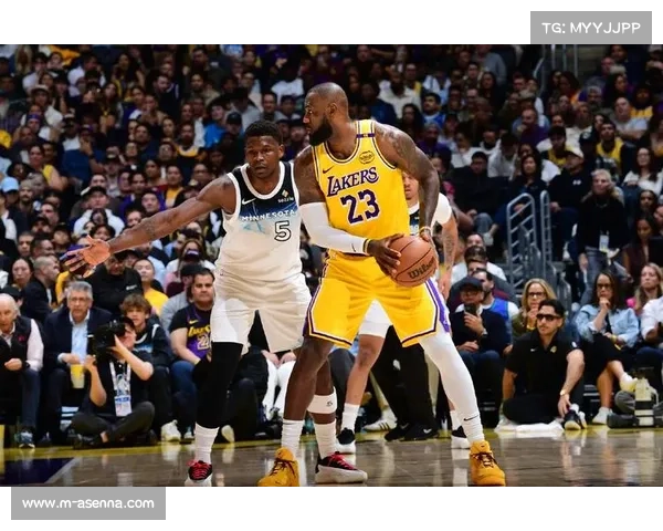 NBA常规赛：湖人105-99击败勇士，詹姆斯20分7篮板10助攻，肯纳德湖人首秀10分